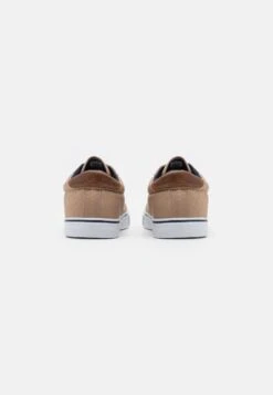 Pier One Unisex - Sneakers Laag - Brown 8 Pier One Unisex - Sneakers Laag - Brown -Schoenen Promotie 0667ac52398a4cb28ca9239f7e349af9