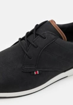 Pier One Sportieve Veterschoenen - Black 11 Pier One Sportieve Veterschoenen - Black -Schoenen Promotie 09385dbb736847f5a5eac6cf4a1ece0d