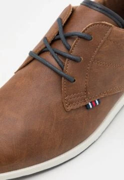 Pier One Sportieve Veterschoenen - Cognac/White -Schoenen Promotie 0c2e6eb37336427d88e64335d52c7be6