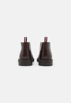 Pier One Leather - Veterschoenen - Dark Brown -Schoenen Promotie 1031220df309418c91e52290615bbca6