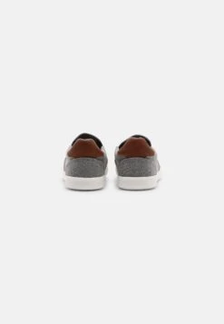 Pier One Unisex - Instappers - Dark Grey 9 Pier One Unisex - Instappers - Dark Grey -Schoenen Promotie 1a4cf2d9897d4c98b0ddac911d5c994e