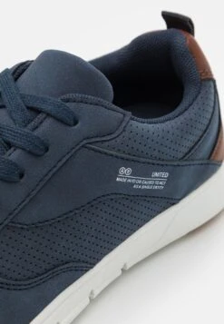 Pier One Sneakers Laag - Dark Blue 11 Pier One Sneakers Laag - Dark Blue -Schoenen Promotie 31bbbcb0905e419fbe2b72be44c9f69c