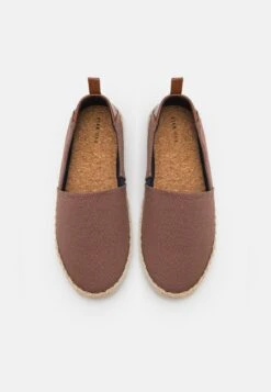 Pier One Unisex - Espadrilles - Brown 9 Pier One Unisex - Espadrilles - Brown -Schoenen Promotie 31da881e18bf49df90b20d8e283884c8
