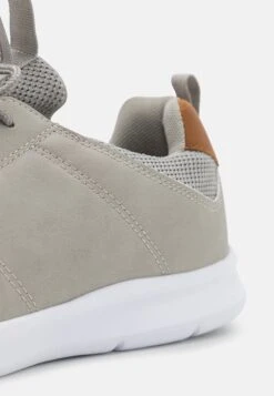 Pier One Sneakers Laag - Light Grey 11 Pier One Sneakers Laag - Light Grey -Schoenen Promotie 352a51dd935a42d4b948d56413b28ca7