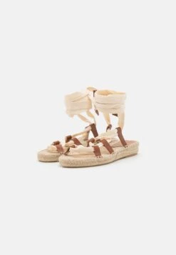 Pier One Leather - Sandalen Met Plateauzool - 003 - Off-White 8 Pier One Leather - Sandalen Met Plateauzool - 003 - Off-White -Schoenen Promotie 43fe65b4c8344bbc8a94499df02138b5