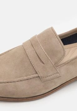 Pier One Leather - Instappers - Beige -Schoenen Promotie 52d211ef3a154ec88c15f789062f84e4