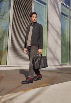 Pier One Leather - Veterschoenen - Black 10 Pier One Leather - Veterschoenen - Black -Schoenen Promotie 6c614df4222a4f3185b9d5cc4267bfb8