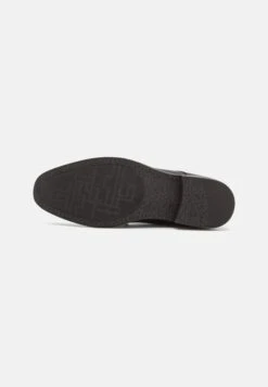 Pier One Unisex - Veterschoenen - Black 10 Pier One Unisex - Veterschoenen - Black -Schoenen Promotie 6d3d8bb9bf264675a4984da11f2aff27