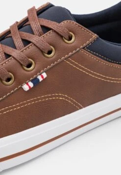 Pier One Sneakers Laag - Brown 11 Pier One Sneakers Laag - Brown -Schoenen Promotie 76cb26446fae43b3a7ff69a06f55a94b