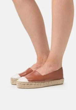 Pier One Leather- Instappers - Cognac