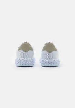 Pier One Sneakers Laag - White 8 Pier One Sneakers Laag - White -Schoenen Promotie 7b693e638a644a1296171cc327999979