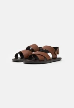 Pier One Unisex - Sandalen - Cognac 11 Pier One Unisex - Sandalen - Cognac -Schoenen Promotie 93d59b6c78964396a0134fb24776a5f7
