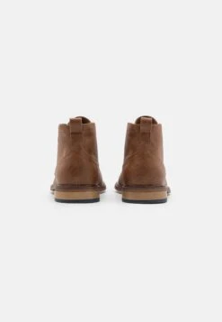 Pier One Veterschoenen - Brown 8 Pier One Veterschoenen - Brown -Schoenen Promotie 96f168bafe34432494e18299e8c1c54e