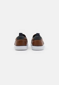 Pier One Unisex - Sneakers Laag - Cognac -Schoenen Promotie a5827ba272184322a5f334dbbc2389e8