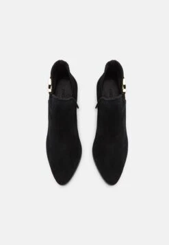 Pier One Leather - Korte Laarzen - Black 11 Pier One Leather - Korte Laarzen - Black -Schoenen Promotie ac0e8a9e2f444ed7b2bb2294947141ff