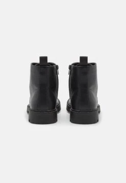 Pier One Unisex - Veterboots - Black 8 Pier One Unisex - Veterboots - Black -Schoenen Promotie b4bba21c5c5045809f9f89fdc8738ce6