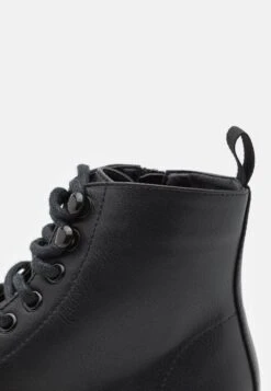 Pier One Unisex - Veterboots - Black 11 Pier One Unisex - Veterboots - Black -Schoenen Promotie b89144eeaa4c42d8881d12ca03a3a891
