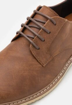 Pier One Unisex - Veterschoenen - Cognac 11 Pier One Unisex - Veterschoenen - Cognac -Schoenen Promotie cef1b1c5a32449e2a9aa1dccfa7cf8b1