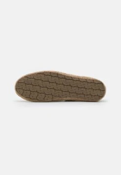 Pier One Espadrilles - Brown 8 Pier One Espadrilles - Brown -Schoenen Promotie e186425c680e4b67a3f3d1124f883cea