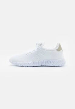 Schoenen Promotie 10 Pier One Sneakers Laag - White